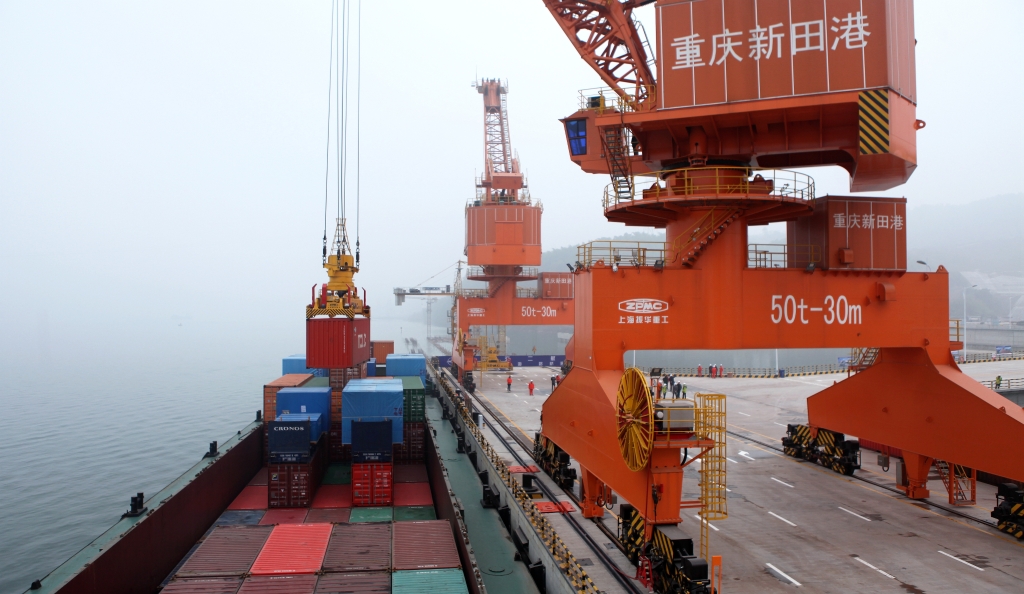 2020年12月3日，，，，，，万州新田港一期作业区正式开港运营